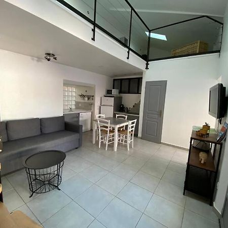 Gite Le Patio Villa Bourg-Saint-Andeol Bagian luar foto